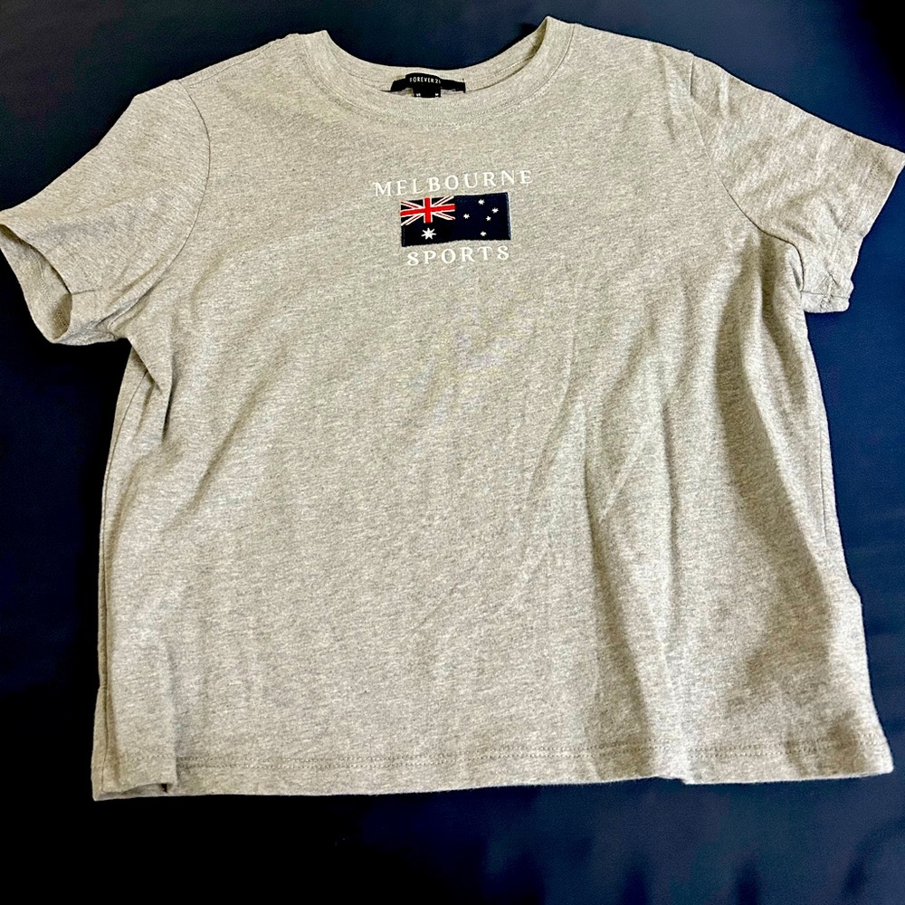 MELBOURNE SPORTS TEE!